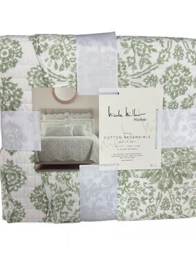 Nicole Miller Green and White King Cotton Reversible King Quilt Set 106”x92”